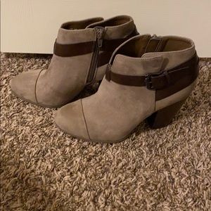 🚨Carlos Santana🚨 booties, Size 7 1/2